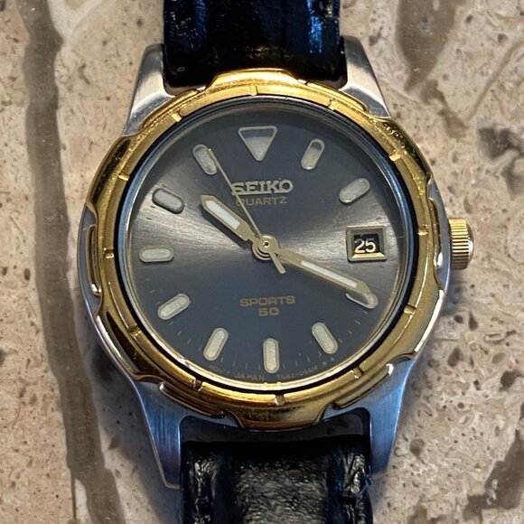 Vintage Seiko sports 50 ladies quartz watch - Picture 1 of 7